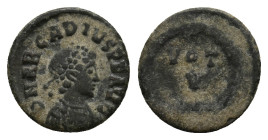ARCADIUS (383-408). Follis. Constantinople. 1.07g 13.3m