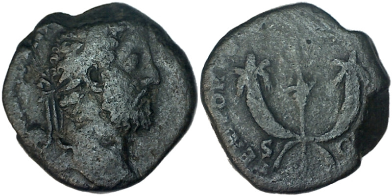 COMMODUS. Sestertius. Rome.
Date: AD 190

RIC III Commodus 566

Obv: [M COM...
