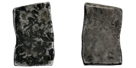 ANCIENT INDIA PUNCH-MARKED COINAGE. Karshapana.

Weight: 3,33 gr.
Dimensions: 10,7x16,5x2,2 mm.
