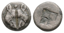 Greek LESBOS, Uncertain. (Circa 500-450 BC) AR Obol (9.4 mm 1,15g)
Confronted boars' heads. / Quadripartite incuse square. Klein 349.