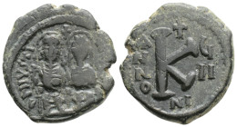 Byzantine, Justin II AD 565-578. Constantinople. Half follis Æ, 6,9 g. 18,8 mm.