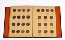 Australien, Sammlung von 52 Half Penny Stücken aus der Zeit von 1911-1964, zusammengefasst in einem Album der World Coin Library, Los Angeles. 52 Stüc...