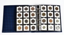 Guernsey, Sammlung von Kursmünzen aus der Zeit von 1830 bis 2012 in einem Album. Darunter auch Prägungen in Silber. Bitte besichtigen. Gesamt: 158 Stü...