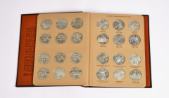 Vereinigte Staaten von Amerika, Sammlung von allen 46 "Modern Commemorative Silver Dollars" aus der Zeit von 1995-2001, zusammengefasst in einem Album...