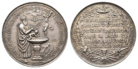 Augsburg, Stadt, Silbermedaille o. J. (um 1700), von P. H. Müller, auf die Taufe. Ein Priester tauft ein Kind an einem Taufbecken, daneben Christus am...