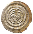 Braunschweig Lüneburg, Heinrich der Löwe 1142-1195, Brakteat, Braunschweig. 0,88 g. Berger 605, Welter 23. Herrliche Patina, fast vorzüglich