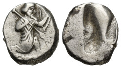 ACHAEMENID EMPIRE, Time of Xerxes II to Darios II. Sardes (Circa 420-375 BC) AR Siglos (15mm, 5.53 g) Obv: Persian king or hero in kneeling-running ri...