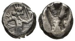 ACHAEMENID EMPIRE. Time of Xerxes II to Artaxerxes II (Circa 420-375 BC). Siglos. (14mm, 5.44 g) Obv: Persian king in kneeling-running stance right, h...