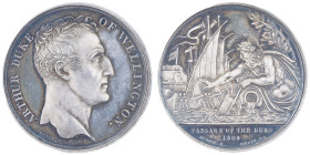 Jean, Prince Régent (1799-1816)
Médaille en argent de la Grande-Bretagne, 1809, par Mudie. Commémoration du Passage du Douro, par le Duc de Wellington...