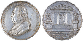 Jean VI le Clément 1816-1826
Médaille en argent, 1818-1820, commémoration de l'Acclamation de D. João VI,
AG 72.85 g. 50 mm par Z. Ferrez Avers : JOAN...