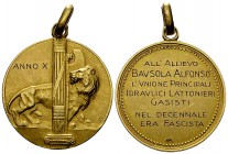 Italy AV Medal 1931/32, rare 

 Italy . AV Medal 1931/1932 (28 mm, 10.43 g). Prize medal. Punched "18K".
Obv. ANNO X, Fasces on column, behind, lio...