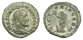MAXIMINIO I. Denario. Acuñada el 235-238 dC. Anv: MAXIMINVS PIVS AVG. GERM. Busto laureado a derecha. Rev: VICTORIA GERM. Victoria en pie a derecha. 2...