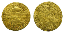 A nombre de los Reyes Católicos (1492-1530). Doble Excelente. AU. Toledo. Marca cinco puntos en flor. 6,98 gr. (AC 748). Escasa. Pequeña doblez en el ...