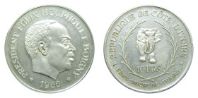 COSTA MARFIL. 1966. 10 Francos. (KM#1) 25,16 gr.
SC-