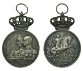 Alfonso XIII. (1885-1931). Exposición Internacional de Barcelona. Cooperación. (Bronce plateado. 33,74 gr. 37 mm). 1929. Grabador: Castells. (Cr. Meda...