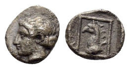 TROAS.Assos.(4th-3rd centuries BC).Obol.

Obv : Female head left.

Rev : Head of griffin left within linear border in incuse square.
RARE.

Con...