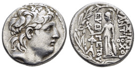 SELEUKID KINGS of SYRIA.Antiochos VII Euergetes.(138-129 BC).Antioch on the Orontes.Tetradrachm.


Obv : Diademed head right.

Rev : ΒΑΣΙΛΕΩΣ ΑΝΤΙΟΧΟV...