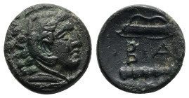 Kings of Macedon, Alexander III "the Great". Ae, 5.22 g 17.18 mm. 336-323 BC. Uncertain mint in Macedon.
Obv: Head of Herakles right, wearing lion ski...