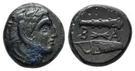 Kings of Macedon, Alexander III 'the Great'. Ae, 5.50 g 16.81 mm. 336-323 BC. Uncertain mint in Macedon.
Obv: Head of Herakles right, wearing lion ski...