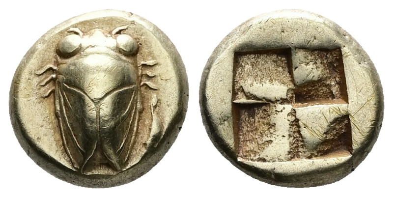 Ionia, Phokaia. EL Hekte, 2.55 g 11.07 mm. 4th century BC.
Obv: Cicada; seal to...