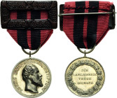 Orden deutscher Länder Freistaat Württemberg
Medaille der König Karl-Jubiläumsstiftung Verliehen 1921/1934. Mit Spange auf Band und Etui. Weißmetall,...