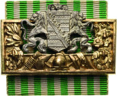 Feuerwehr
Sachsen Feuerwehr-Ehrenzeichen 1885-1918. für 25 Dienstjahre. Bronze, vergoldet/Auflage Silber. 42,5 x 34,5 mm, 18,36 g Nimmergut 3145 OEK ...