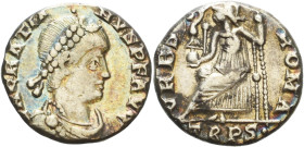 Kaiserzeit
Gratianus 367-383 Siliqua 375/376, Trier Brustbild mit Juwelendiadem nach rechts, DN GRATIANVS PF AVG / Stadtgöttin Roma sitzt nach rechts...