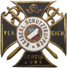 Medaillen und Abzeichen
 Vergoldetes und teils emailliertes Bronzeabzeichen o.J. (W. Helbing, Leipzig) Verein ehemaliger Kaiserlichen Schutztruppen L...