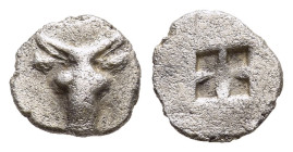 THRACO-MACEDONIAN TRIBES. Uncertain. Tritartemorion (circa 5th century BC).

Obv: Bull's head facing. 
Rev. Quadripartite incuse square. 

Weber 8557;...