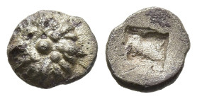 IONIA. Erythrai. Hemiobol. (Circa 500-480 BC).

Obv: Stellate rosette.
Rev: Incuse square.

cf. O. Mørkholm, Une trouvaille de monnaies grecques ...