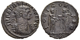 AURELIAN (270-275). Antoninianus. Serdica.

Obv: IMP AVRELIANVS P AVG. 
Radiate and cuirassed bust right; cuirass decorated with Emperor raising kneel...