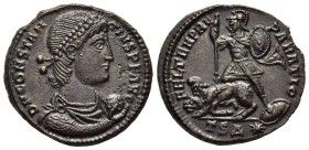 CONSTANTIUS II (337-361). Ae Centenionalis. Thessalonica.

Obv: D N CONSTANTIVS P F AVG.
Pearl-diademed, draped, and cuirassed bust right, holding ...
