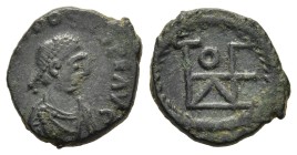 THEODOSIUS II (402-450). Ae Nummus. Constantinople or Nicomedia.

Obv: D N THEODOSIVS P F AVG.
Diademed, draped and cuirassed bust right.
Rev: Mon...
