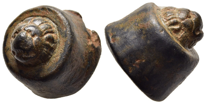 BYZANTINE EMPIRE. Commercial weight (5h- 7th century AD).

A cylindrical bronze ...