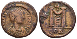 ANASTASIUS I (491-518). Ae Small module Follis. Constantinople.

Obv: D N ANASTASIVS P P AVG. 
Diademed, draped and cuirassed bust right; star on shou...
