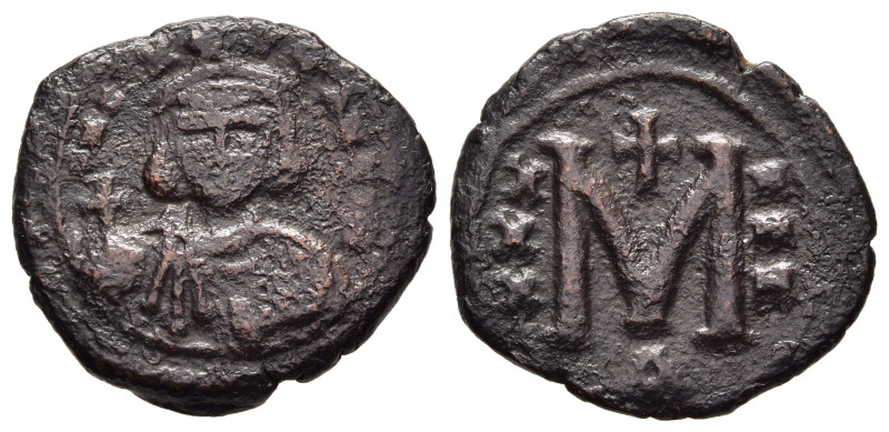 CONSTANTINE V COPRONYMUS (741-775). Ae Follis. Constantinople.

Obv: Crowned and...