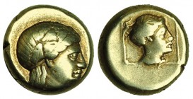 LESBOS. Mytilene. Hecte (S. VI a.C.). A/ Cabeza de Apolo a der. R/ Cabeza femenina a der., dentro de gráfila cuadrada. EL-2,6 g. SBG-4250. BMC-XVII, 1...