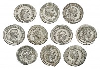 10 antoninianos de plata diferentes: Gordiano III (2), Filipo I, Otacilia Severa, Treboniano Galo (2), Trajano Decio, Volusiano, Valerio I y Galieno. ...