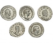5 antoninianos ricos en plata: Gordiano III (2), Trajano Decio y Salonina (2). EBC-.