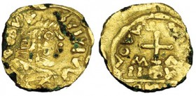 Época de Clotario II. Tremissis a nombre de Mauricio. Marsella. Falso de época en bronce dorado. Similar MEC-404. MBC-. Rara.