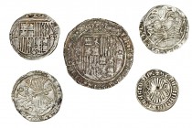 5 monedas de plata: 4 reales, real (3) y 1/2 real, con agujero tapado. Todas de Sevilla. MBC-/MBC.