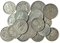 16 monedas módulo duro y 2 módulo 1/2 duro. Siglo XX. Todas de plata. Austria, Bélgica, Canadá, China, República Dominicana, Francia, Lituania, Marrue...