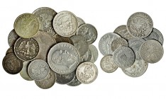 MÉXICO. Lote de 38 monedas de plata. Tipo resplandor: 4 reales 1842 Zacatecas, 1863 Guanajuato (3); 2 reales 1824, México, 1856 Guanajuato, 1859 Zacat...