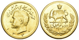 Iran 1340/1961
IRAN. Mohammad Reza Pahlavi Shah, 1320-1358 SH (1941-1979). 2 1/2 Pahlavi 1340 (1961). 20.34 g. Fr. 100. vorzüglich bis unzirkuliert