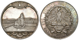 Genf 1877
GENF Schützenmedaille in Silber von 1877 der Société cantonal des Carabiniers. 31,42 g. Richter 611b. Selten, nur 300 Exemplare geprägt. Vo...