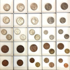 GROSSBRITANNIEN
 Ein kleines Konvolut von Münzen des 20. Jahrhunderts, von Ku.-1/2 Penny bis 1/2 Crown. Darunter auch Münzen der Britischen Kolonien....