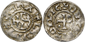 CAROLINGIENS, Charles le Simple (897-922), AR denier, Quentovic. D/ GRATIA D-I REX Monogramme carolin. R/ + QVVENTOVVIC Croix pattée cantonnée de deux...