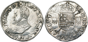 BRABANT, Duché, Philippe II (1555-1598), AR écu Philippe, 1561, Anvers. D/ B. cuir. à g. PHILIPPVS en début de légende et main séparant la date. R/ Ec...