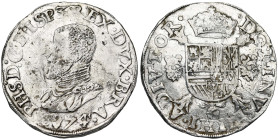 BRABANT, Duché, Philippe II (1555-1598), AR écu Philippe, 1574, Anvers. D/ B. cuir. à g. R/ Ecu couronné sur une croix de Bourgogne, entre deux brique...