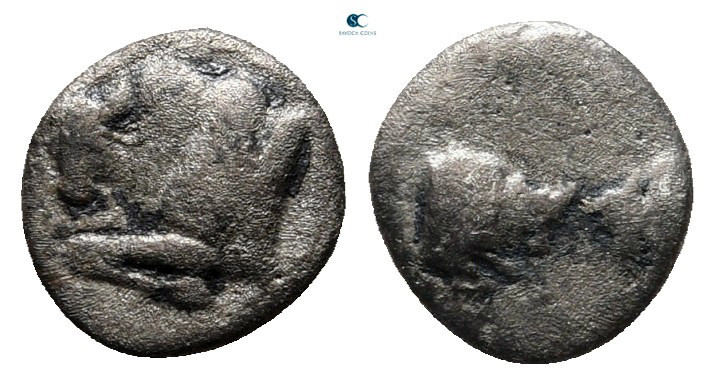 Caria. Uncertain mint circa 450-400 BC. 
Hemiobol AR

8 mm, 0,33 g



ver...